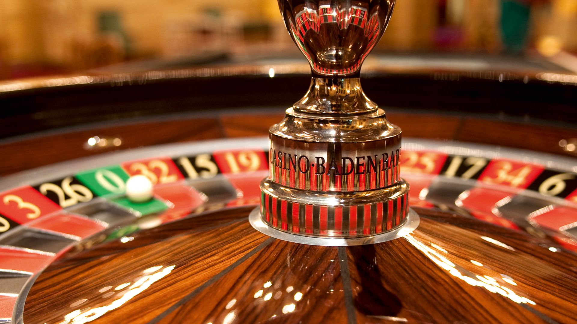 How to play the online baccarat game easily