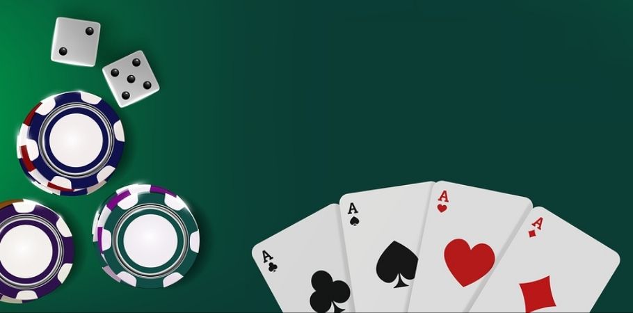 Features and gambling benefits of the poker game